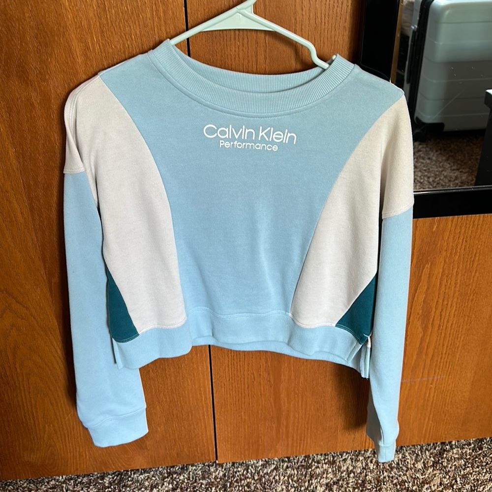 Womens size Small Calvin Klein crew neck